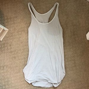 White lululemon tank top